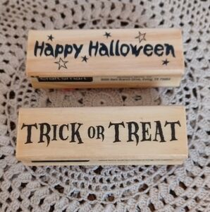 LOT OF (2) CRAFT SMART HALLOWEEN MOUNTED RUBBER STAMPS 143413 84168-2012-04